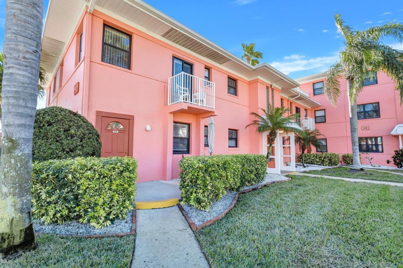 Gulf Winds Resort By Travel Resort Services St. Pete Beach Exterior photo