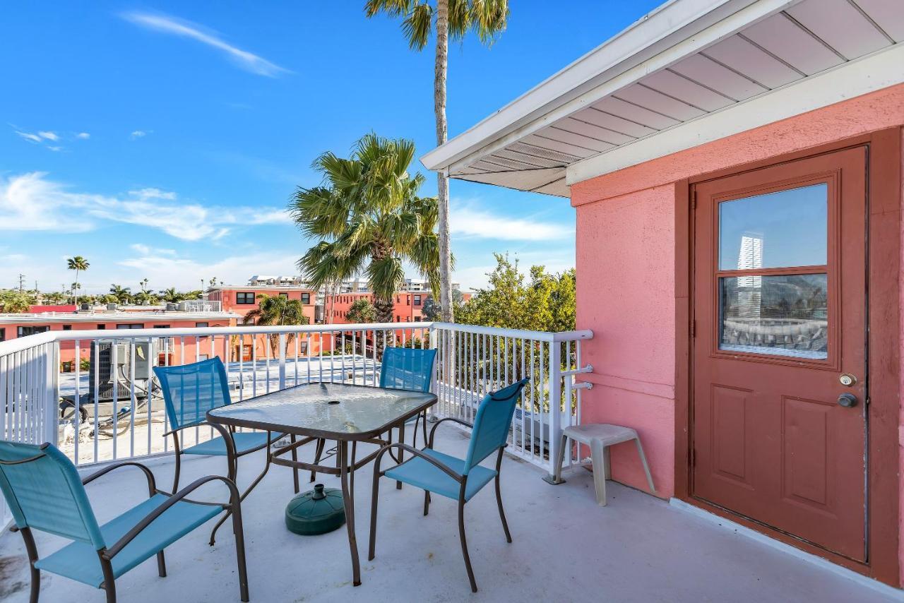 Gulf Winds Resort By Travel Resort Services St. Pete Beach Exterior photo