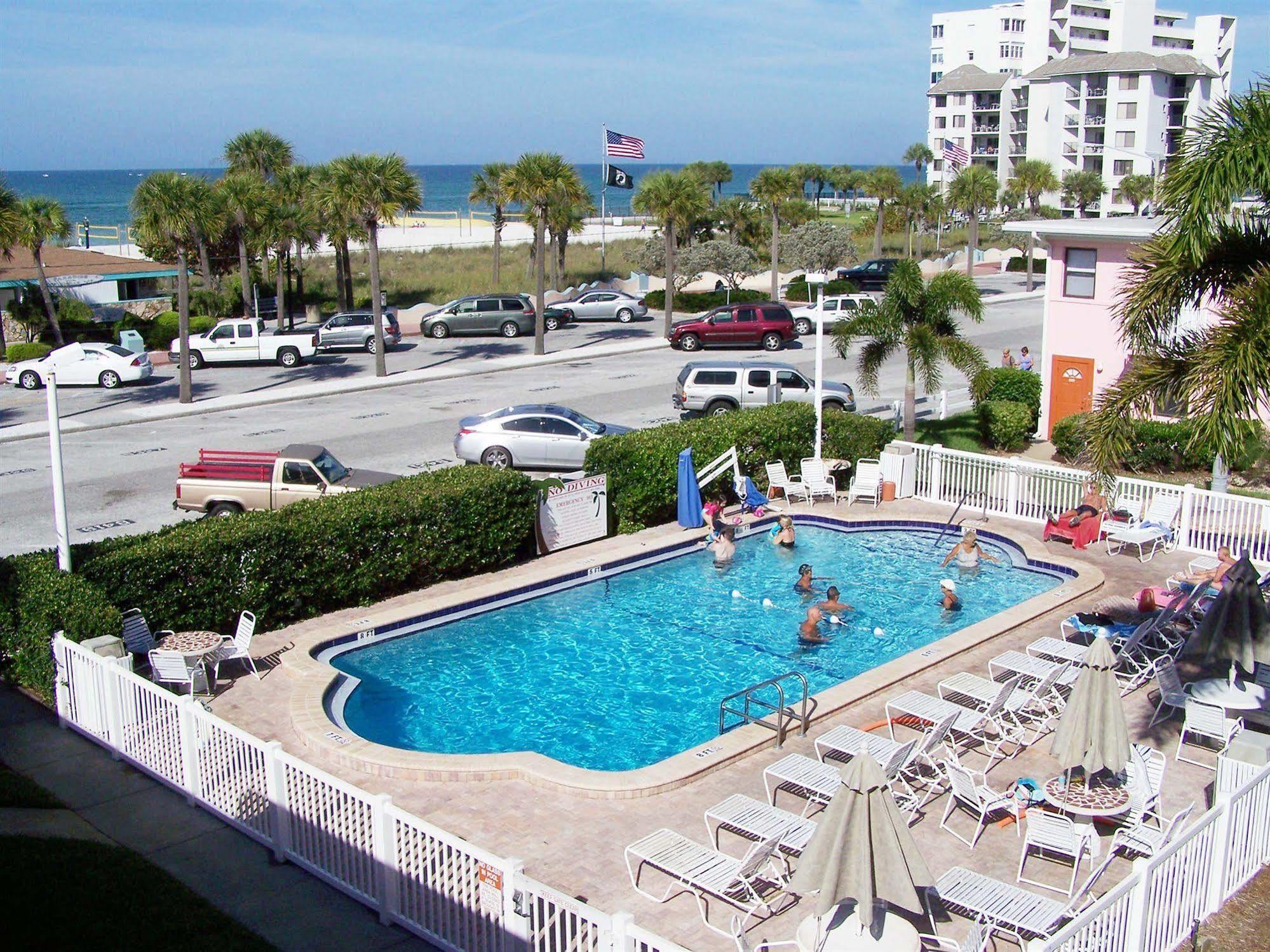 Gulf Winds Resort By Travel Resort Services St. Pete Beach Exterior photo